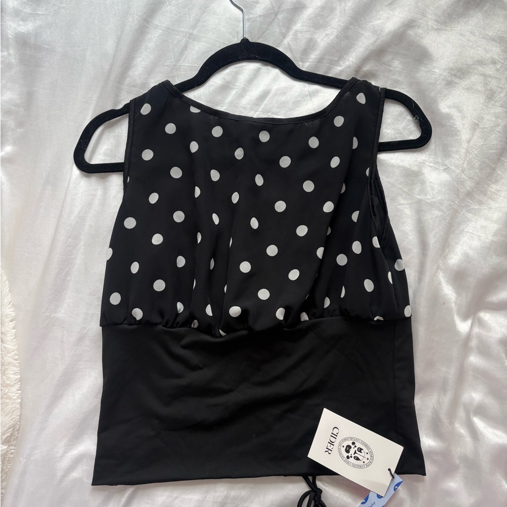 NWT cider Black and White Polka Dot Sleeveless Blouse -